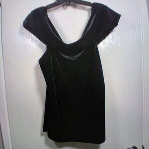 Nexxen Black Velvet Sleeveless Top